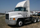 Mack Trucks EM7-300